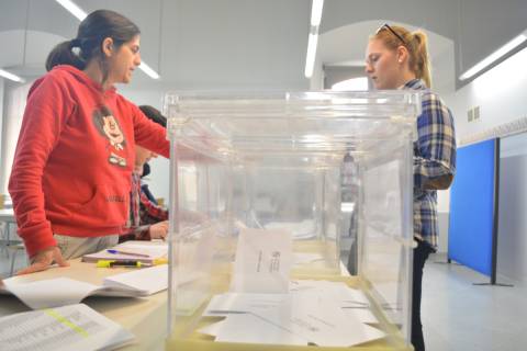 Imagen de las votaciones a Rector y Claustro de 2016; en 2020 el voto fue telemático por la pandemia.