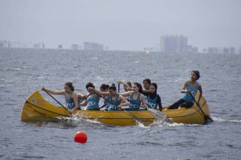 Imagen de archivo de la pasada regata interuniversidades, celebrada en Santiago de la Ribera.