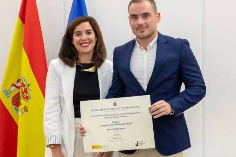 Antonio Martínez Segado durante la recepción del galardón de la Oficina Española de Patentes y Marcas.