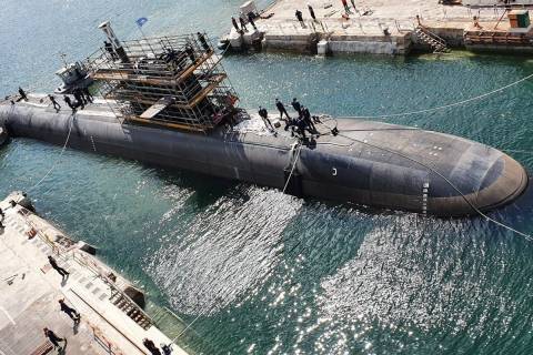 Imagen de archivo de una maniobra durante las pruebas del S-81 construido por Navantia en Cartagena.