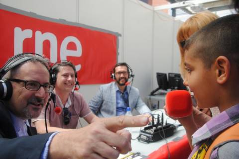 Imagen de archivo de la emisión de una  programa de RNE desde el Campus de la Ingeniería.