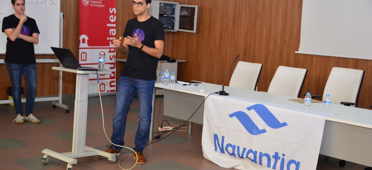 La cátedra de Navantia premia a estudiantes de la asociación Machine Learning UPCT por su asistente de voz para buques 'Lezo'