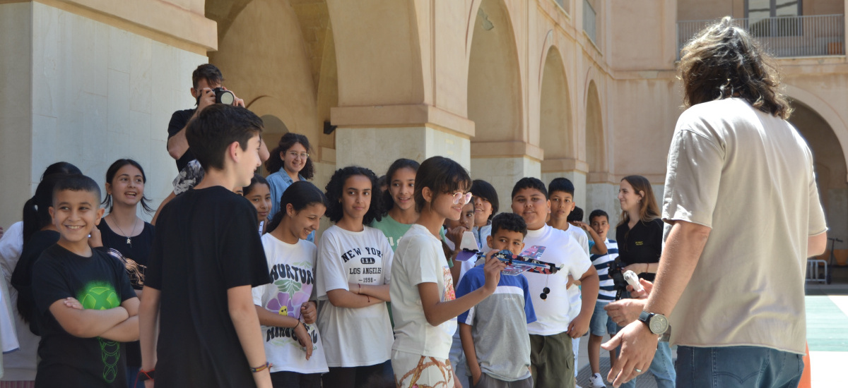 Escolares de San Javier montan su propia maqueta aeronáutica en la UPCT