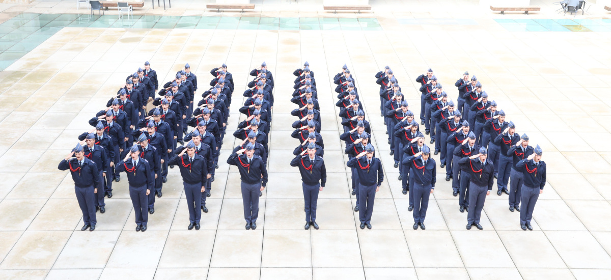 Imagen Los alumnos de la Academia General del Aire visitan la UPCT